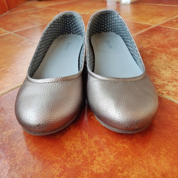 Bata Silver Round Toe Ballerinas - Picture 5 of 11